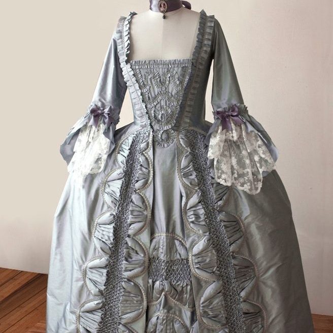 1700s dresses